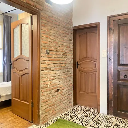Authentic 1br Beyoglu Flat - Walk To Istiklal *
