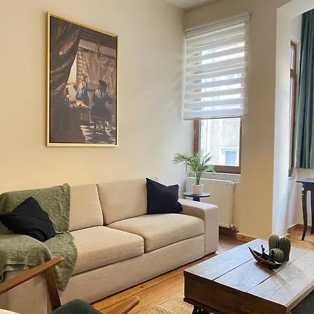 Authentic 1br Beyoglu Flat - Walk To Istiklal Appartement